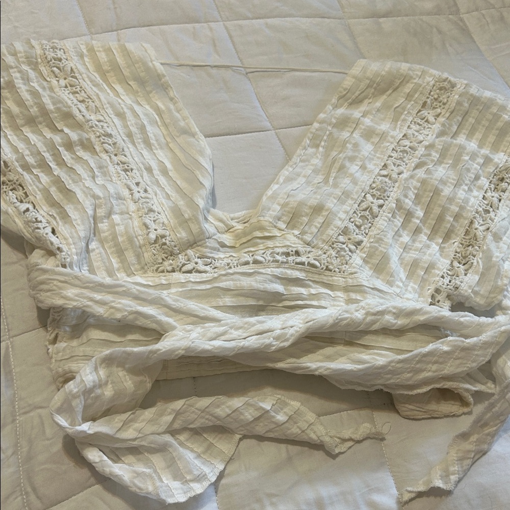 Chic White Lace Blouse